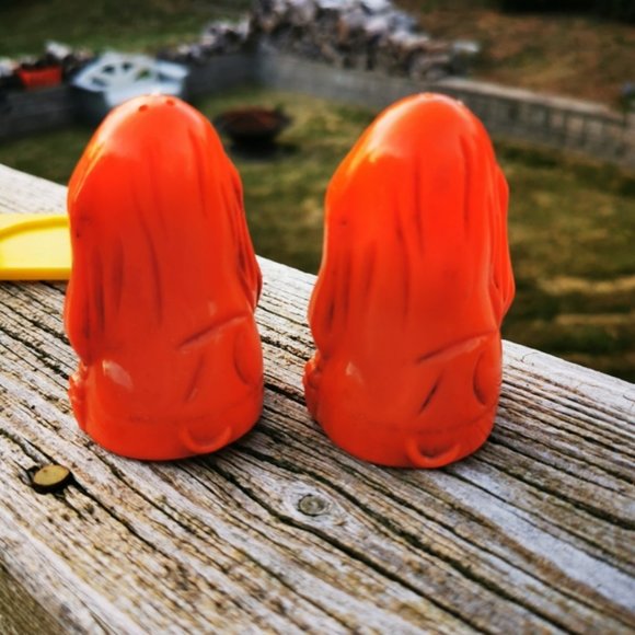 Vintage JSNY Plastic Anthropomorphic  Orange Hound Dog Salt and Pepper - Picture 9 of 16